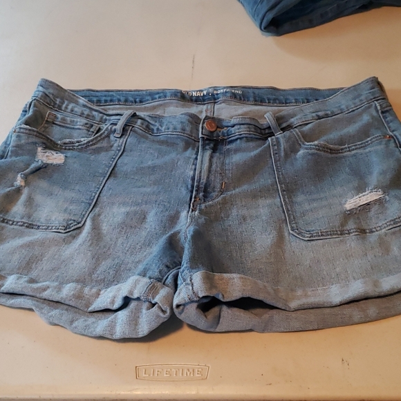 Old Navy Pants - Old navy boyfriend jean shorts